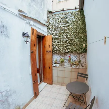 Zaffiro Apartament *